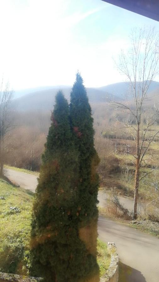Location De Vacances A Neylis Avec Vue Sur Les Forets Et Les Champs Carla-de-Roquefort Dış mekan fotoğraf