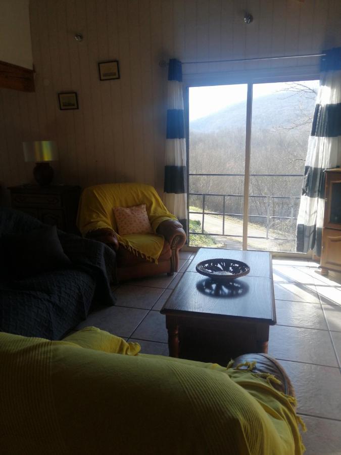 Location De Vacances A Neylis Avec Vue Sur Les Forets Et Les Champs Carla-de-Roquefort Dış mekan fotoğraf